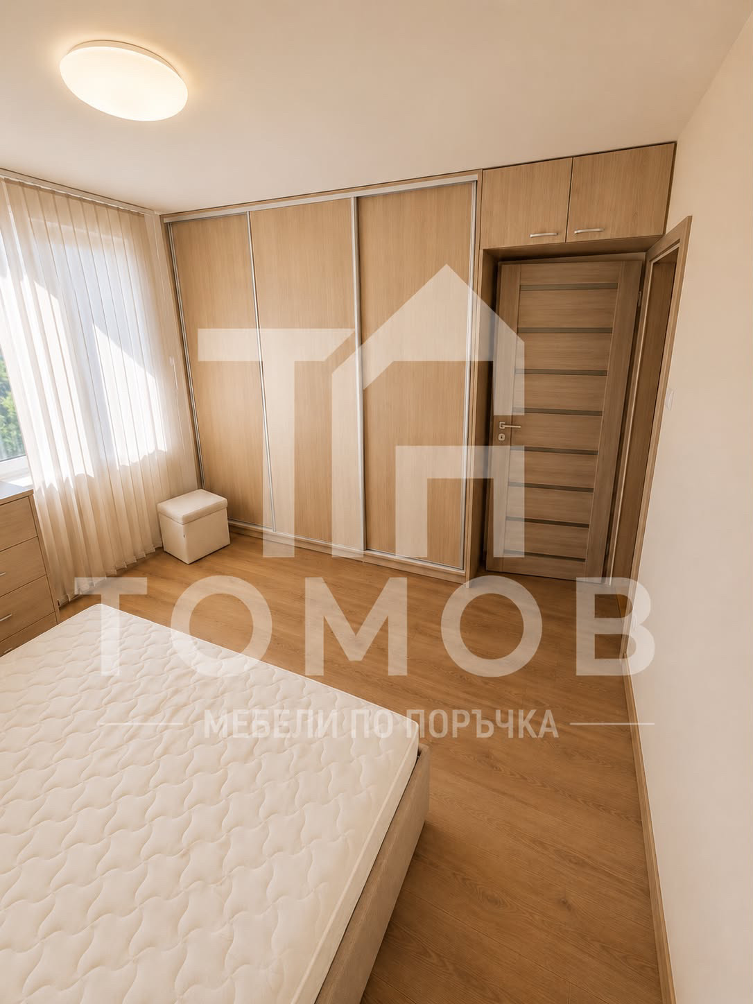 Гардероб плъзгащи светъл